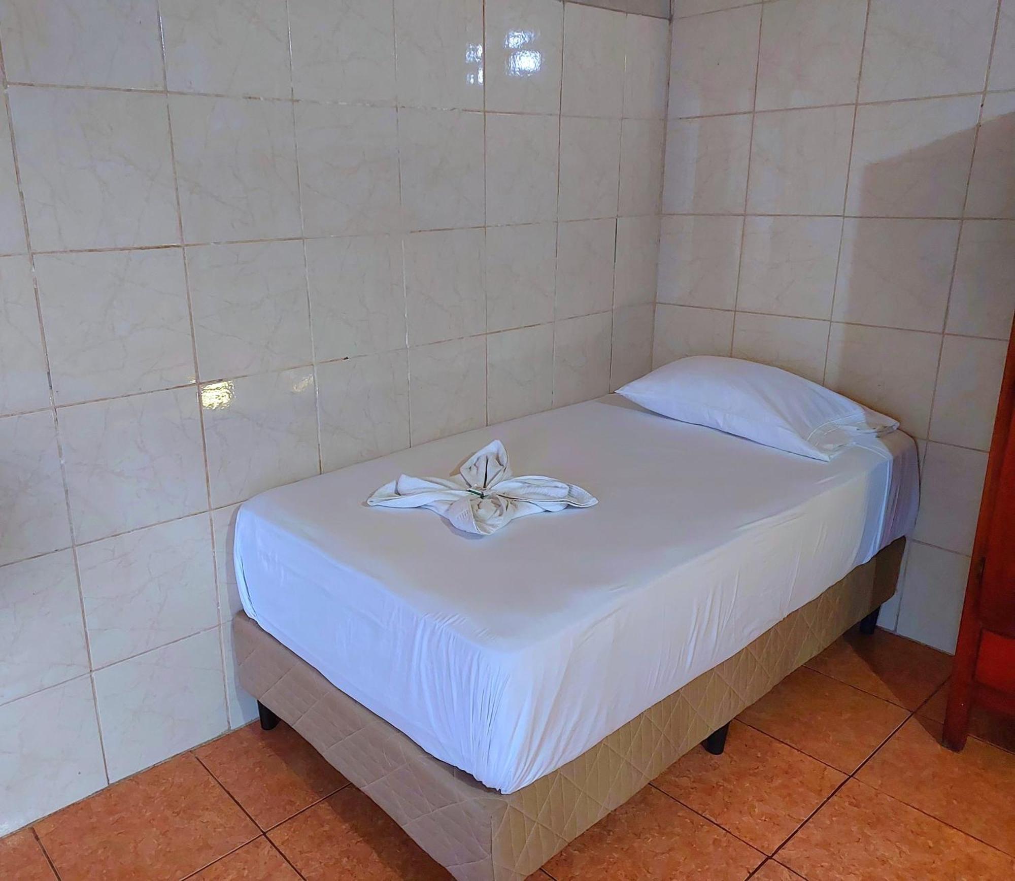 Hostel Del Pacifico 蓬塔雷纳斯 外观 照片